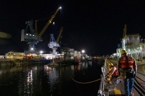 
							ВМС США потратят $80 млн на ремонт ударной атомной субмарины USS Connecticut, которая получила серьёзные повреждения после столкновения с подводной горой в Южно-Китайском море
						