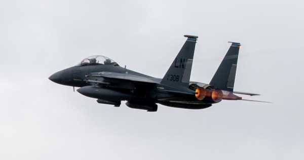 F-15E 91-0308 стал первым истребителем Strike Eagle на базе «Лейкенхит» в Великобритании, который смог пролететь 10 000 часов
F-15E 91-0308 стал первым истребителем Strike Eagle на базе «Лейкенхит» в Великобритании, который смог пролететь 10 000 часов