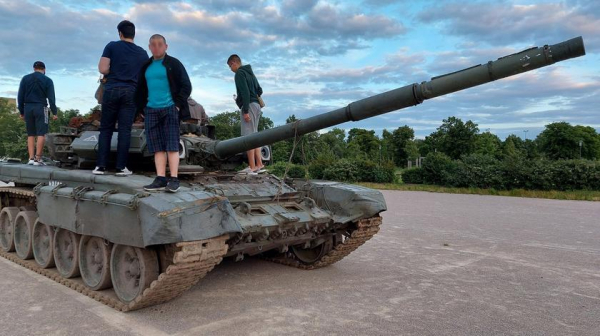 
						ЗРК &laquo;Бук&raquo;, артиллерийские установки, ракеты и танки &ndash; Украина отправила в Чехию уничтоженную российскую технику на выставку
					