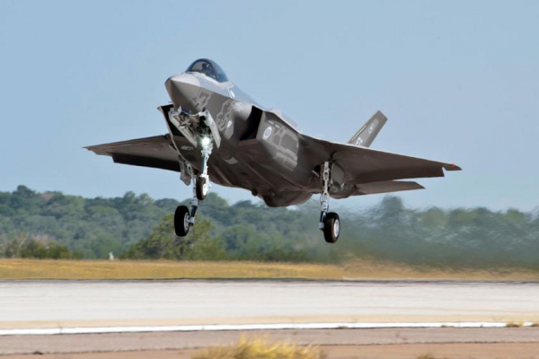 США могут отказаться от 70 истребителей F-35 Lightning II, чтобы инвестировать $6 млрд в создание двигателя нового поколения
США могут отказаться от 70 истребителей F-35 Lightning II, чтобы инвестировать $6 млрд в создание двигателя нового поколения