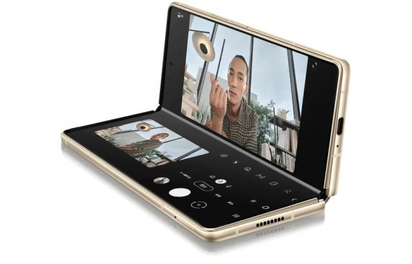 Samsung W21 5G: эксклюзивная версия Galaxy Z Fold 2 за $3000
Samsung W21 5G: эксклюзивная версия Galaxy Z Fold 2 за $3000
