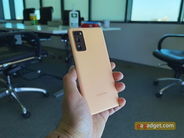 "Молодёжный" флагман Samsung Galaxy S20 FE своими глазами
"Молодёжный" флагман Samsung Galaxy S20 FE своими глазами