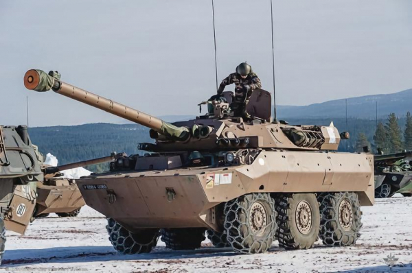 Не только бронированные автомобили ACMAT Bastion: ВСУ получат французские колёсные танки AMX-10 RC с 105-мм пушкой и дальностью поражения целей до 2 км
Не только бронированные автомобили ACMAT Bastion: ВСУ получат французские колёсные танки AMX-10 RC с 105-мм пушкой и дальностью поражения целей до 2 км