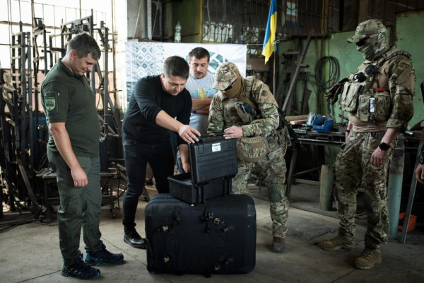 ВСУ получили сверхсовременный немецкий беспилотник VECTOR за 7,1 млн грн
ВСУ получили сверхсовременный немецкий беспилотник VECTOR за 7,1 млн грн
