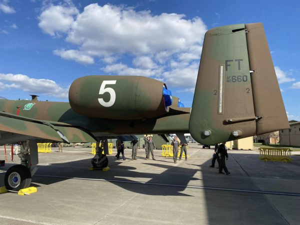 
							ВВС США показали A-10 Thunderbolt II в историческом камуфляже Flying Tigers времён Второй мировой войны
						