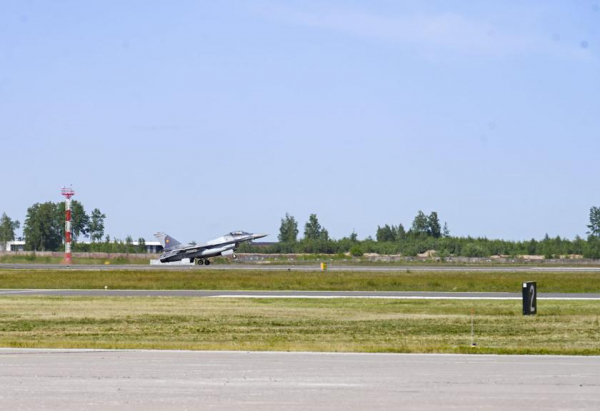 
							69 лучших фотографий с Air Defender 2023 &ndash; завершились самые масштабные военные учения в истории НАТО с участием десятков самолётов, включая F-35, F-15, F-16 и A-10
						