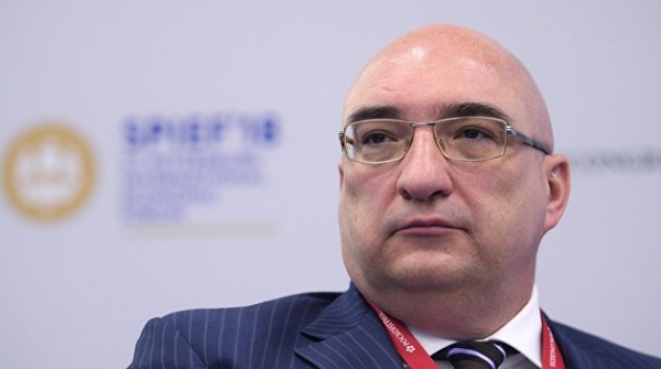 Глава горно-металлургической компании Алишера Усманова умер от пневмонии Глава горно-металлургической компании Алишера Усманова умер от пневмонии