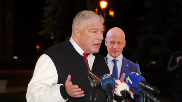 Кандидат в мэры Одессы Червоненко провел дебаты с самим собой Кандидат в мэры Одессы Червоненко провел дебаты с самим собой