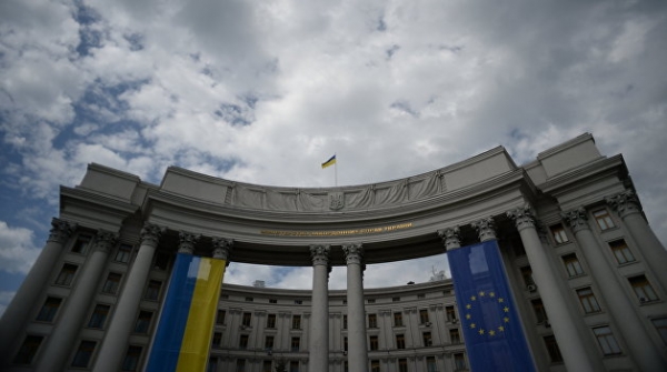 Киев направит посольству РФ ноту о выдворении дипломата