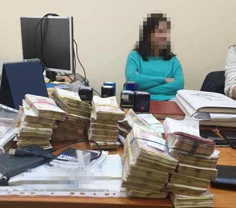 Конверцентры по-буковински: когда в Черновицкой области перестанут покрывать схемы уклонения от уплаты налогов? 