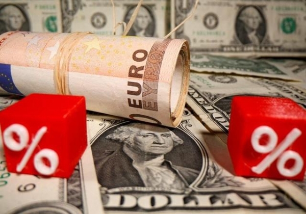 Курс валют на сегодня: доллар вырос, евро - упал 