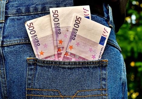 Курс валют на сегодня: евро значительно подорожал [инфографика]