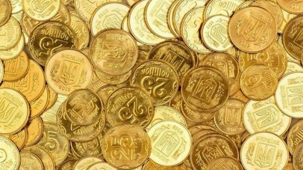 Магазины перестали принимать часть денег: как их обменять