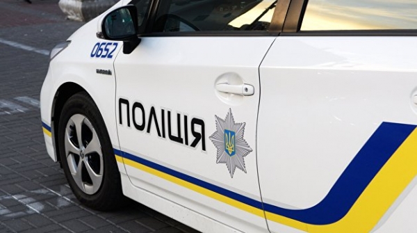 Метание бычка между патрульным и водителем закончилось обращением к Авакову
