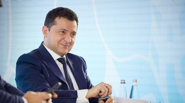 Михеев рассказал о &laquo;глупой модели поведения&raquo;, которая захватила в заложники Зеленского