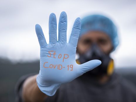 Минздрав рассматривает вариант тестирования украинцев на COVID-19 частными лабораториями за счет государства