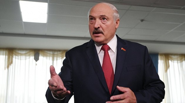 Мухин назвал два варианта плана действий Запада в отношении Лукашенко