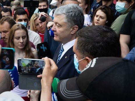 МВФ направил Украине $2,1 млрд, Порошенко пытались вручить подозрение. Главное за день МВФ направил Украине $2,1 млрд, Порошенко пытались вручить подозрение. Главное за день