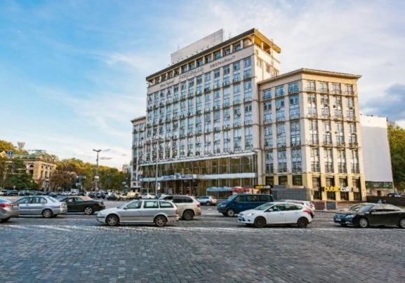 Новый владелец гостиницы "Днепр": отель купили украинские айтишники, а не российские олигархи Новый владелец гостиницы "Днепр": отель купили украинские айтишники, а не российские олигархи