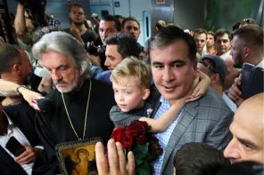 «Пацан сказал — пацан сделал»: Саакашвили с женой и детьми вернулся на Украину «Пацан сказал — пацан сделал»: Саакашвили с женой и детьми вернулся на Украину
