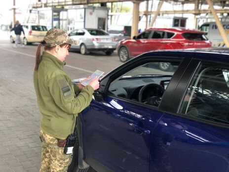 "Получился компенсатор". Шмыгаль объяснил, чего удалось добиться благодаря ввозу в Украину машин без пошлин "Получился компенсатор". Шмыгаль объяснил, чего удалось добиться благодаря ввозу в Украину машин без пошлин