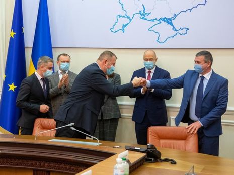 Правительство Украины подписало соглашения о распределении участков на добычу газа Правительство Украины подписало соглашения о распределении участков на добычу газа