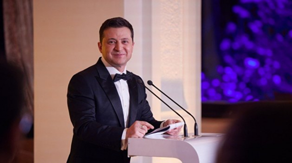 Президента подловили: Зеленский появится в новогоднем шоу «Вечернего квартала» Президента подловили: Зеленский появится в новогоднем шоу «Вечернего квартала»