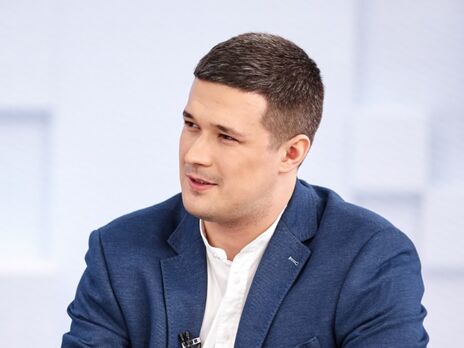 Rutube не работает второй день и даже "заговорил" на украинском, обращаясь к Федорову. Министр пообещал "работать, пока не заговорит Кремль"