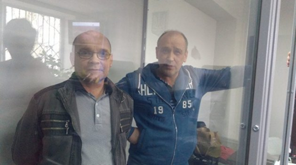 Суд оправдал водителей из Макеевки, которых обвиняли в терроризме за помощь пенсионерам Суд оправдал водителей из Макеевки, которых обвиняли в терроризме за помощь пенсионерам