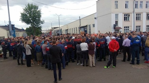 Суздальцев сказал, уцелеет ли белорусская экономика до конца политического кризиса