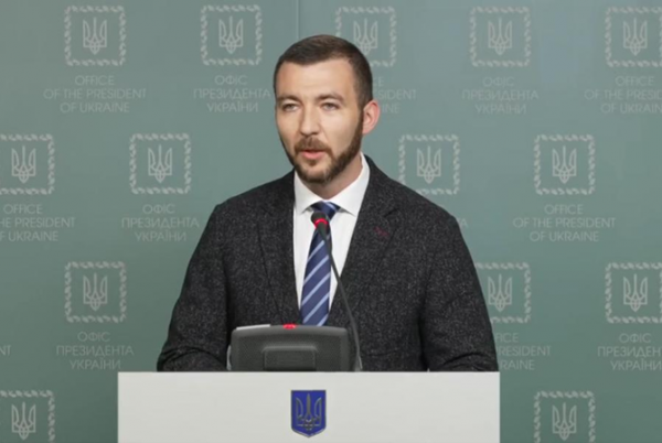 У Зеленского анонсировали помощь многодетным семьям - по 2 тысячи гривен на ребенка У Зеленского анонсировали помощь многодетным семьям - по 2 тысячи гривен на ребенка