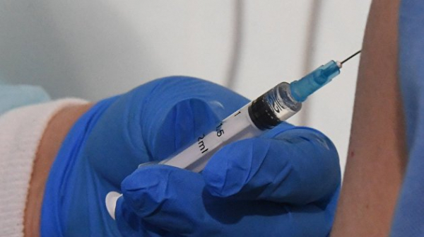 Украинцы бесплатно сходят на футбол за вакцинацию от COVID-19 в Полтаве