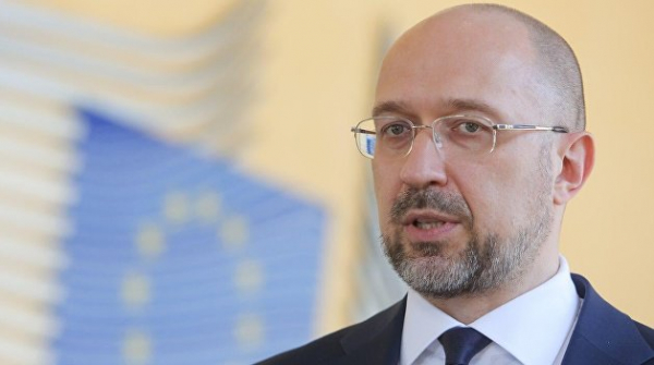Украинский премьер пообещал потратить деньги МВФ на социальные выплаты Украинский премьер пообещал потратить деньги МВФ на социальные выплаты
