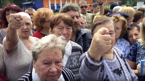 Украинское правительство объяснило, почему пенсии в стране будут падать Украинское правительство объяснило, почему пенсии в стране будут падать