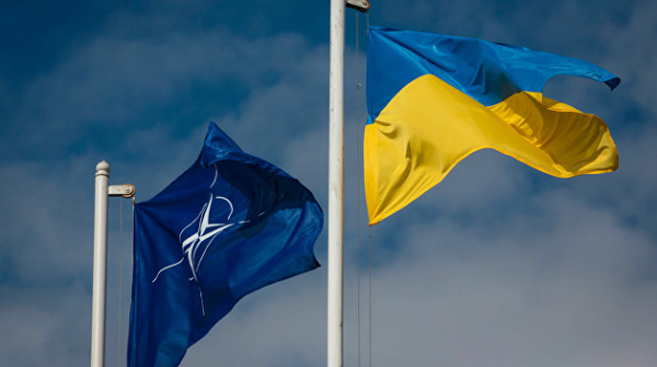 Украину отказались пускать в НАТО еще 15 лет Украину отказались пускать в НАТО еще 15 лет