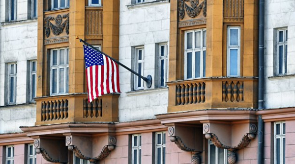 В Москве полиция заподозрила сотрудников посольства США в краже рюкзака